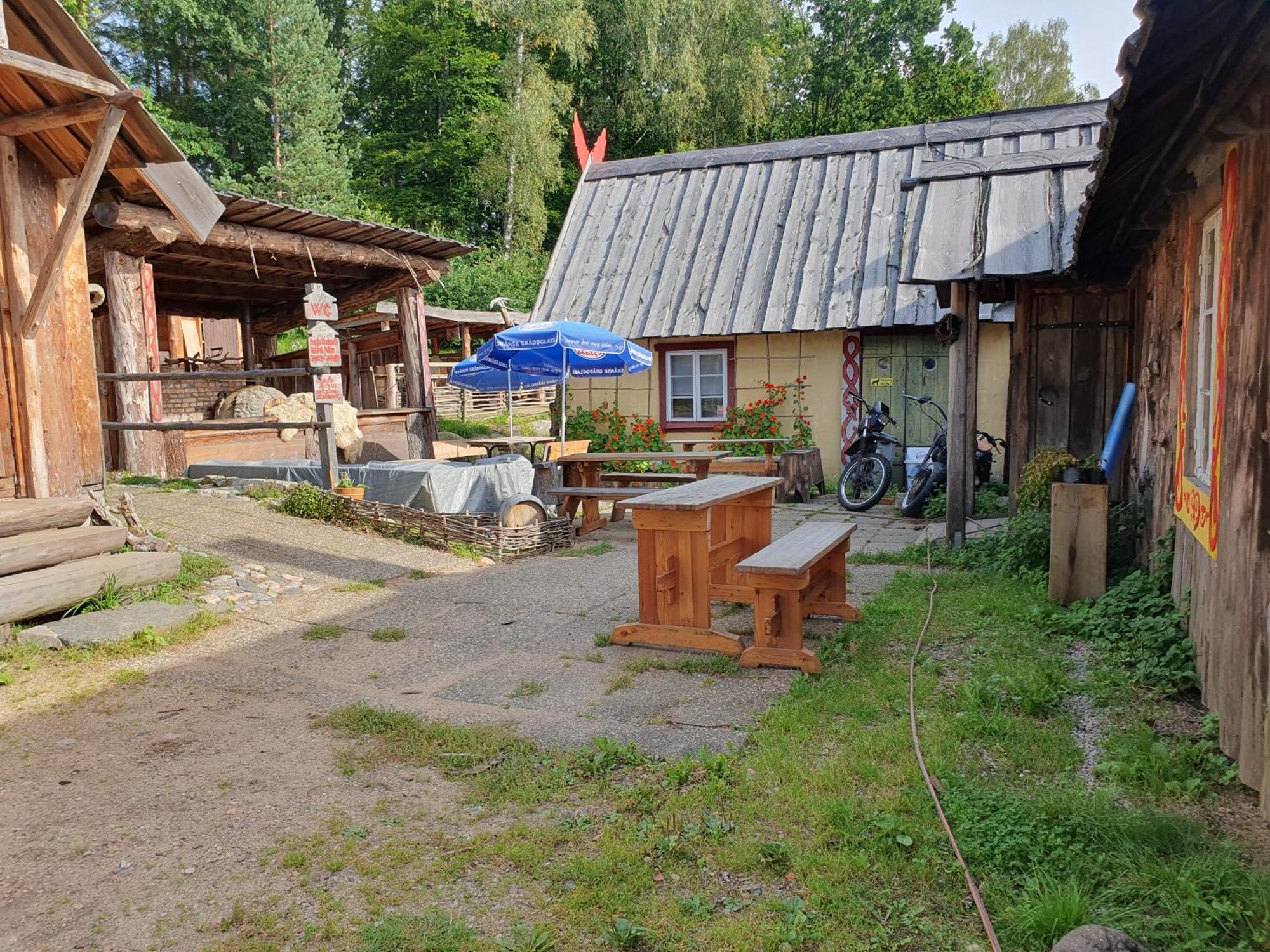 Sosdala Vittfarnas Vikingabyヴィラ エクステリア 写真